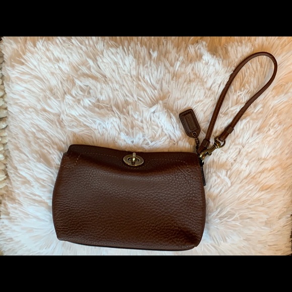 COACH LEATHER BROWN WRISTLET